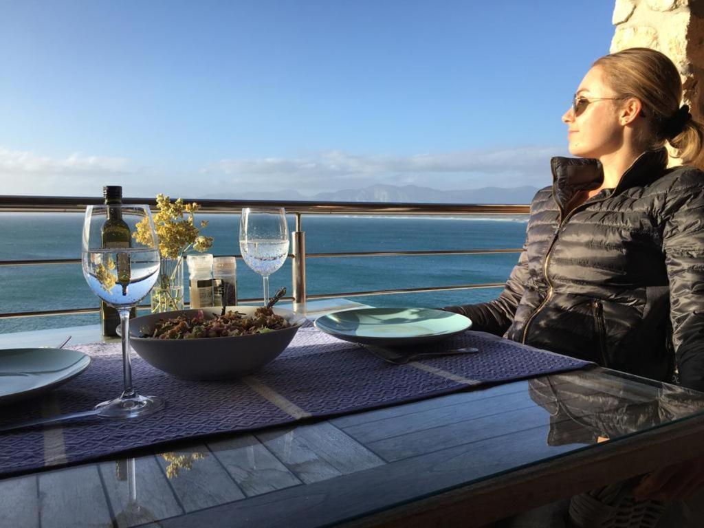 Kleinzee Oceanfront Guesthouse Gansbaai Esterno foto