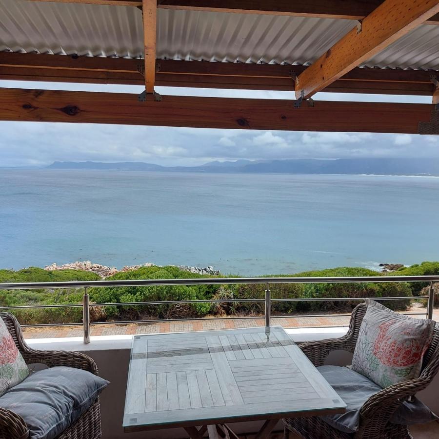Kleinzee Oceanfront Guesthouse Gansbaai Esterno foto